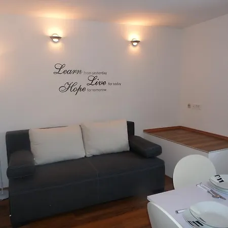 Apartments Luxe Self Check In Zagreb Room photo